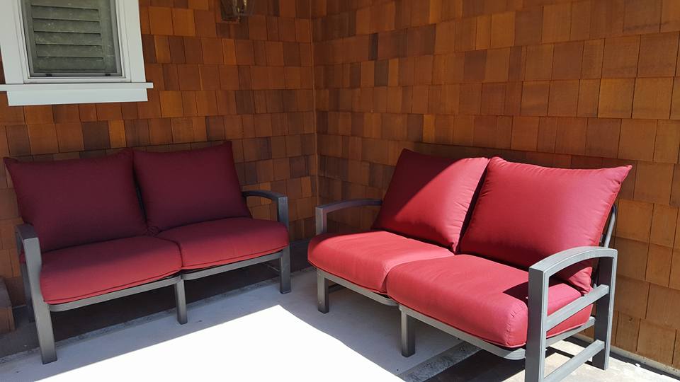Outdoor Furniture - Red upholstered outdoor chairs